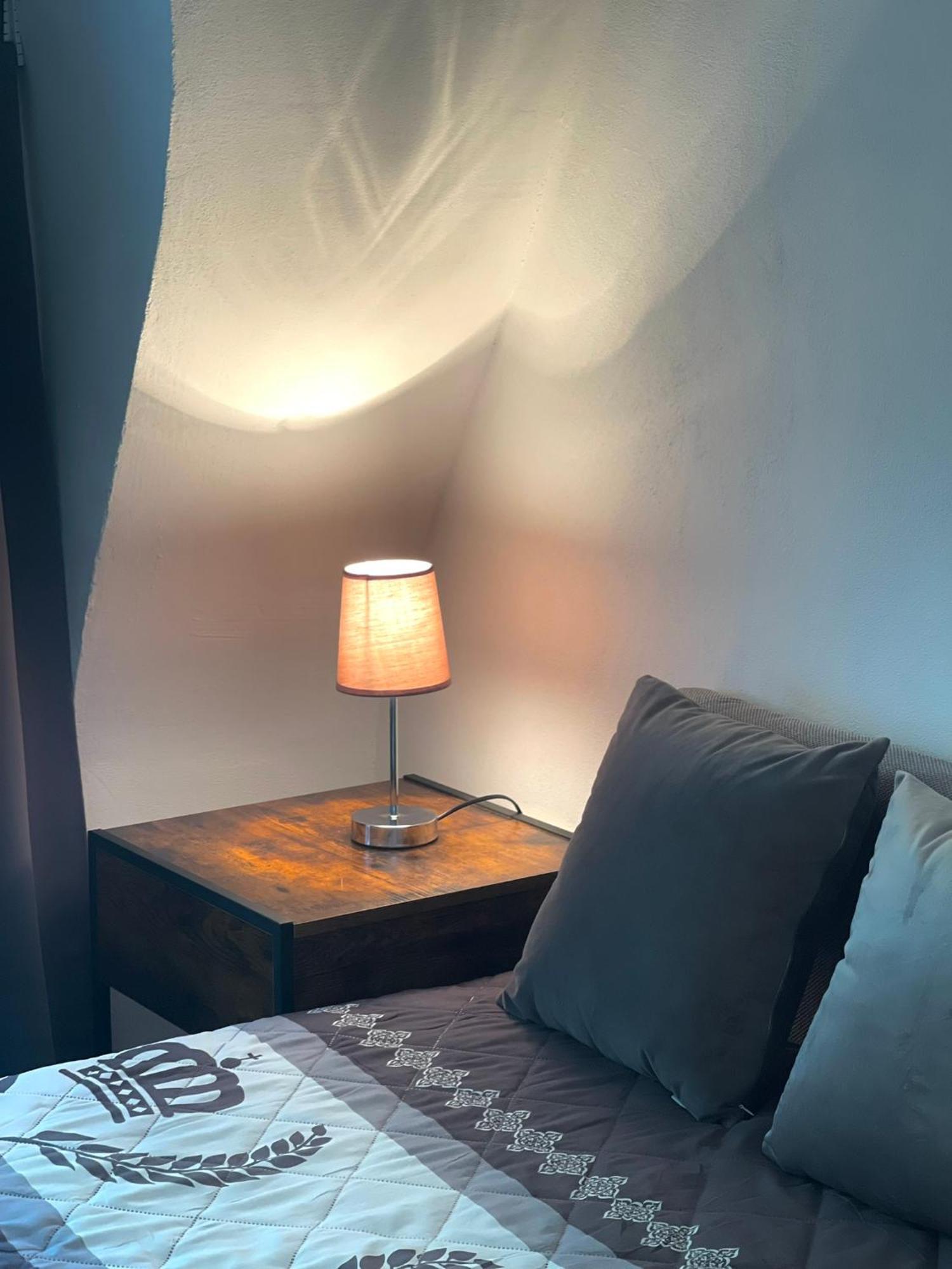 City Apartment, Ferienwohnung 3 Zkdb, Balkon, Dachgeschoss, Naehe Duesseldorf เครเฟลด์ ภายนอก รูปภาพ