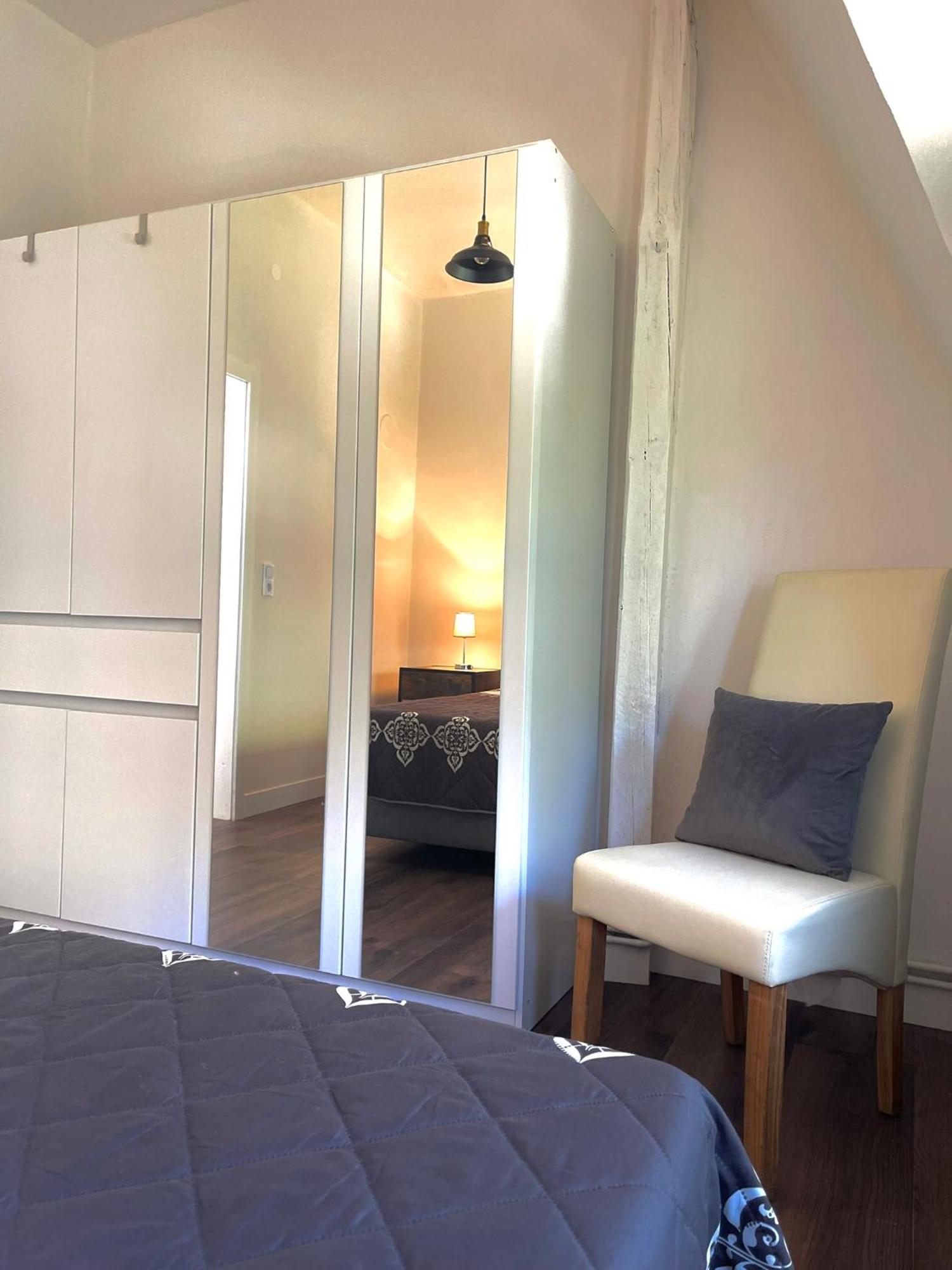City Apartment, Ferienwohnung 3 Zkdb, Balkon, Dachgeschoss, Naehe Duesseldorf เครเฟลด์ ภายนอก รูปภาพ